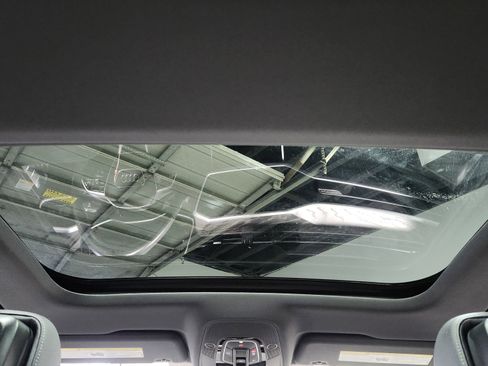 Used 2023 Audi A6 2.0T Premium w/ Convenience Package image 15