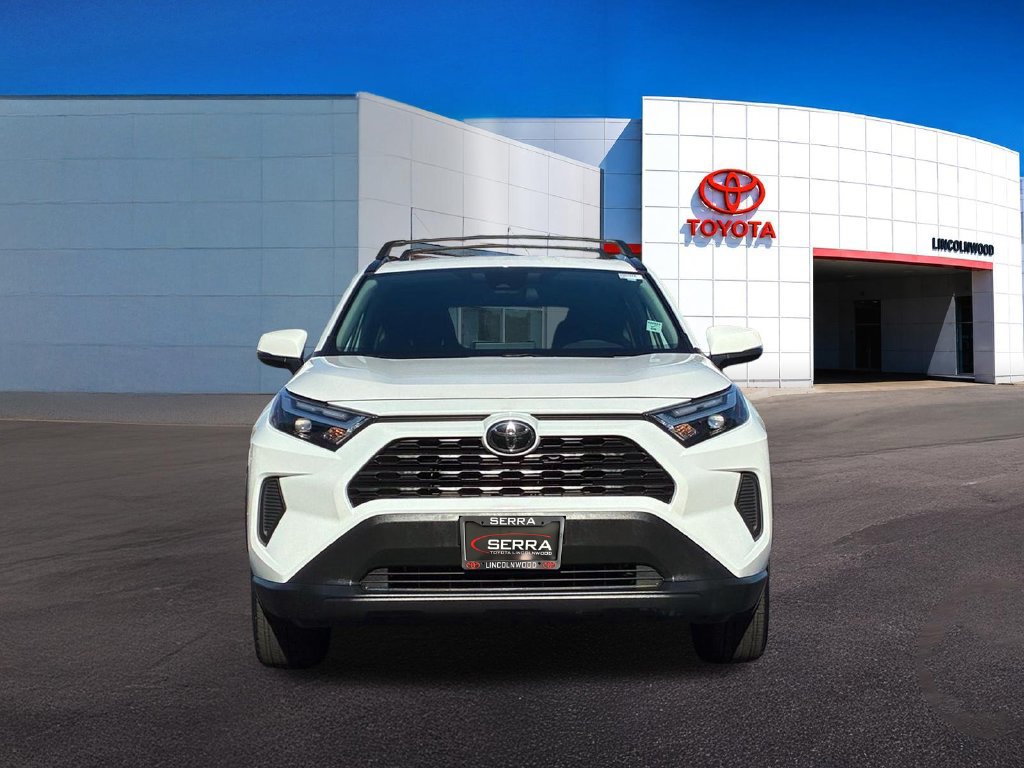 Used 2025 Toyota RAV4 XLE AWD/4WD image 4