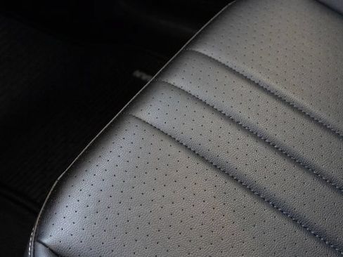Used 2022 Volkswagen Tiguan SE FWD image 30