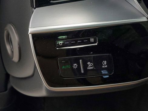 Used 2019 Audi A8 L 3.0T image 12