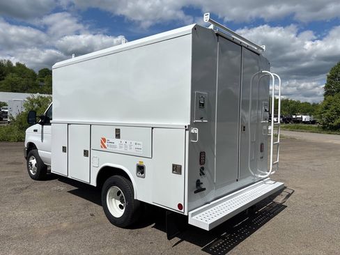 New 2025 Ford E-350 and Econoline 350 Super Duty w/ Power Equipment Group image 7