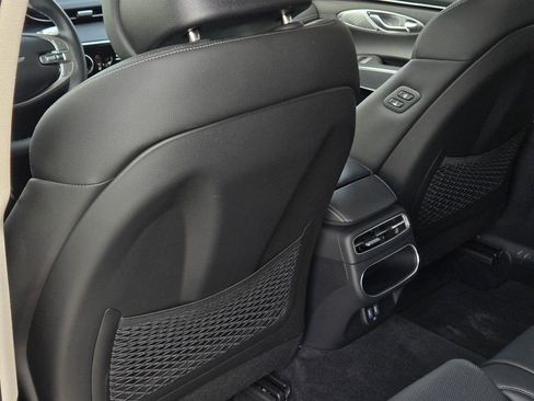 Used 2025 Genesis GV70 2.5T w/ Select Package image 25