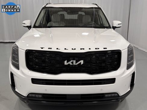 Used 2022 Kia Telluride SX w/ SX Prestige Package image 3