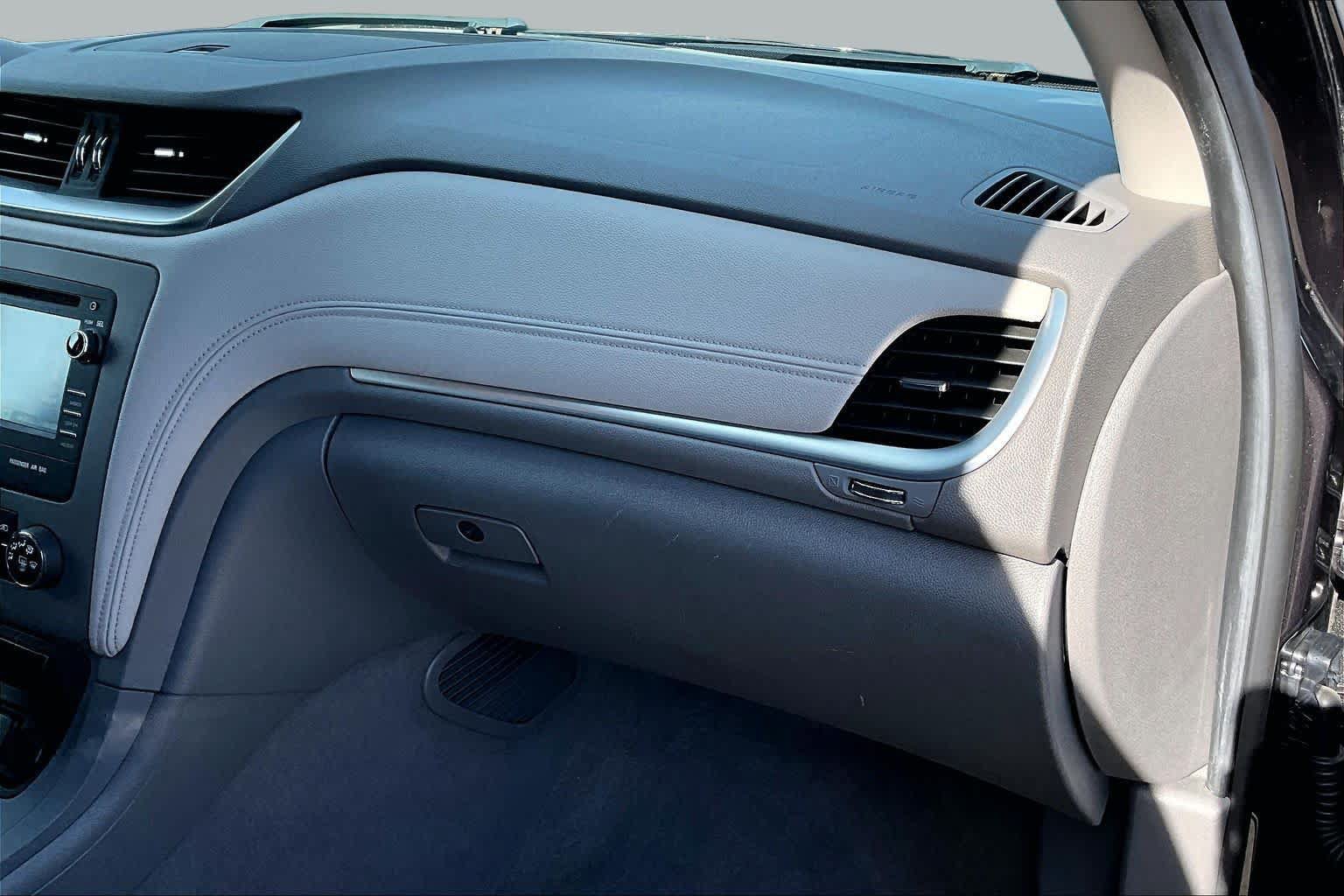 Used 2017 Chevrolet Traverse LS FWD image 18