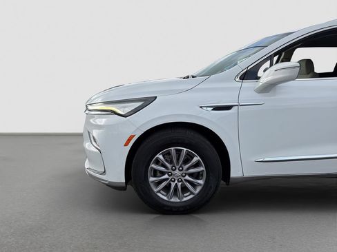 Used 2023 Buick Enclave Essence FWD image 22