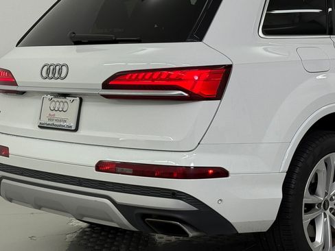 Used 2025 Audi Q7 3.0T Premium Plus image 12
