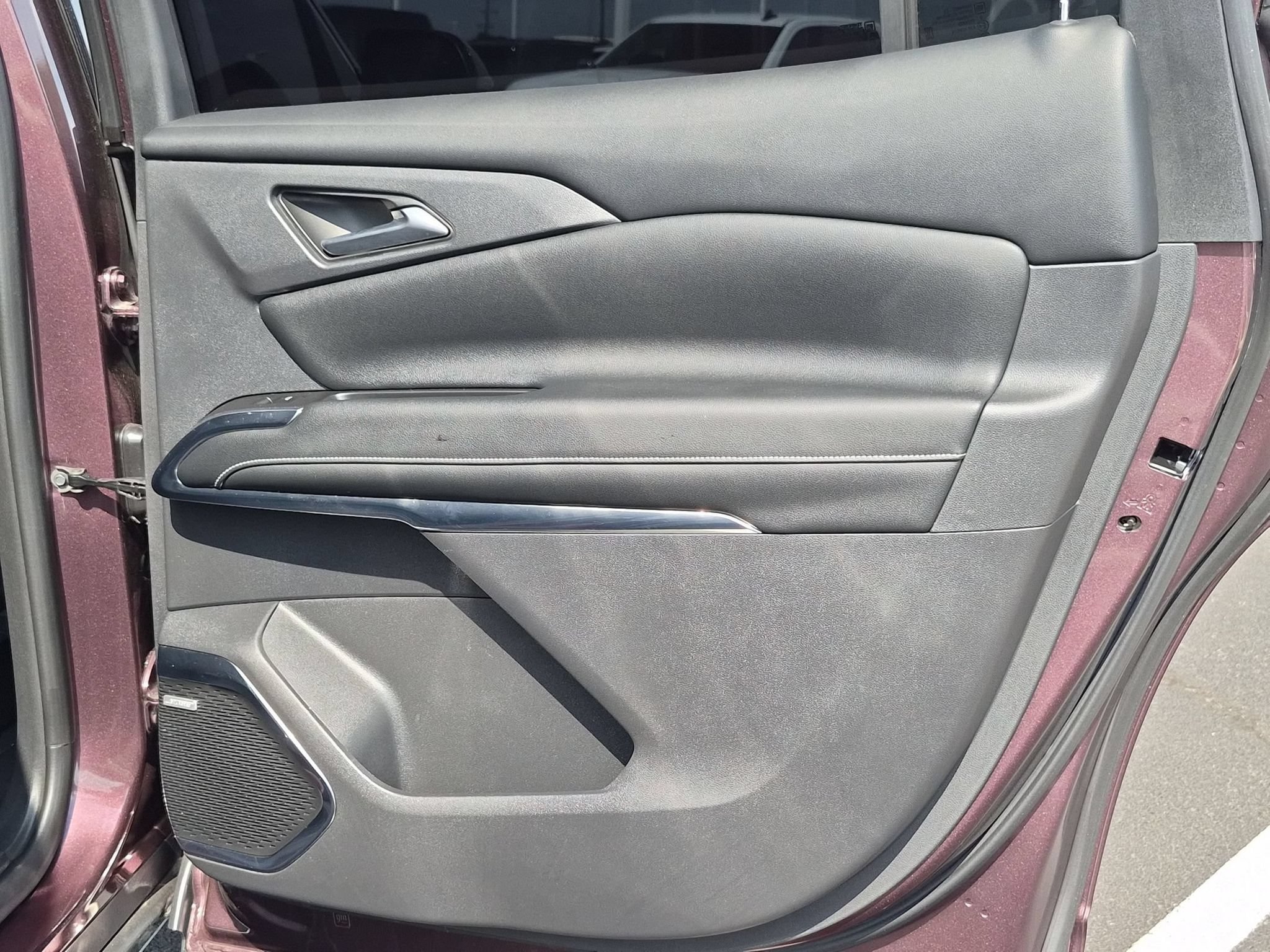 Used 2024 Chevrolet Traverse LT w/ Enhanced Driving Package FWD image 29
