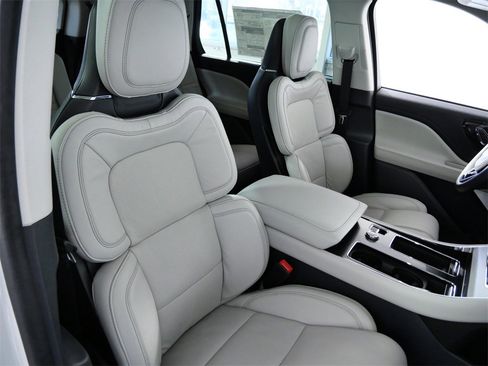 New 2025 Lincoln Aviator Reserve w/ Equipment Group 201A image 12