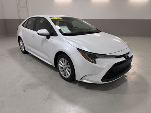 Used 2026 Toyota Corolla LE image 4