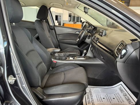 Used 2014 MAZDA MAZDA3 i Touring FWD image 11