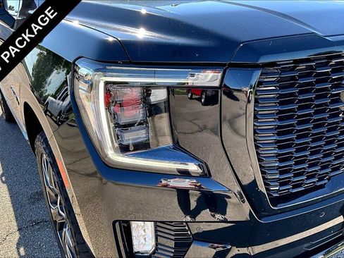 Used 2021 GMC Yukon Denali w/ Denali Premium Package AWD/4WD image 28