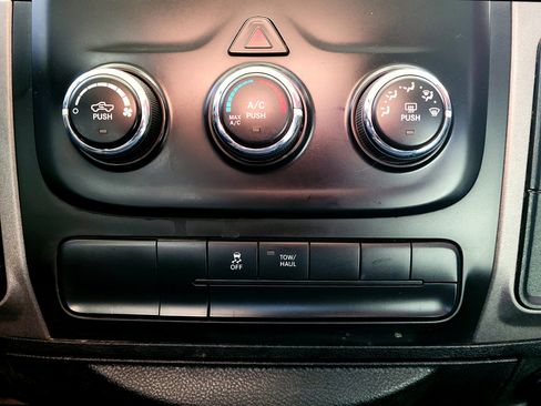 Used 2014 RAM 1500 Express image 13