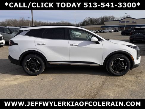 New 2026 Kia Sportage EX image 2