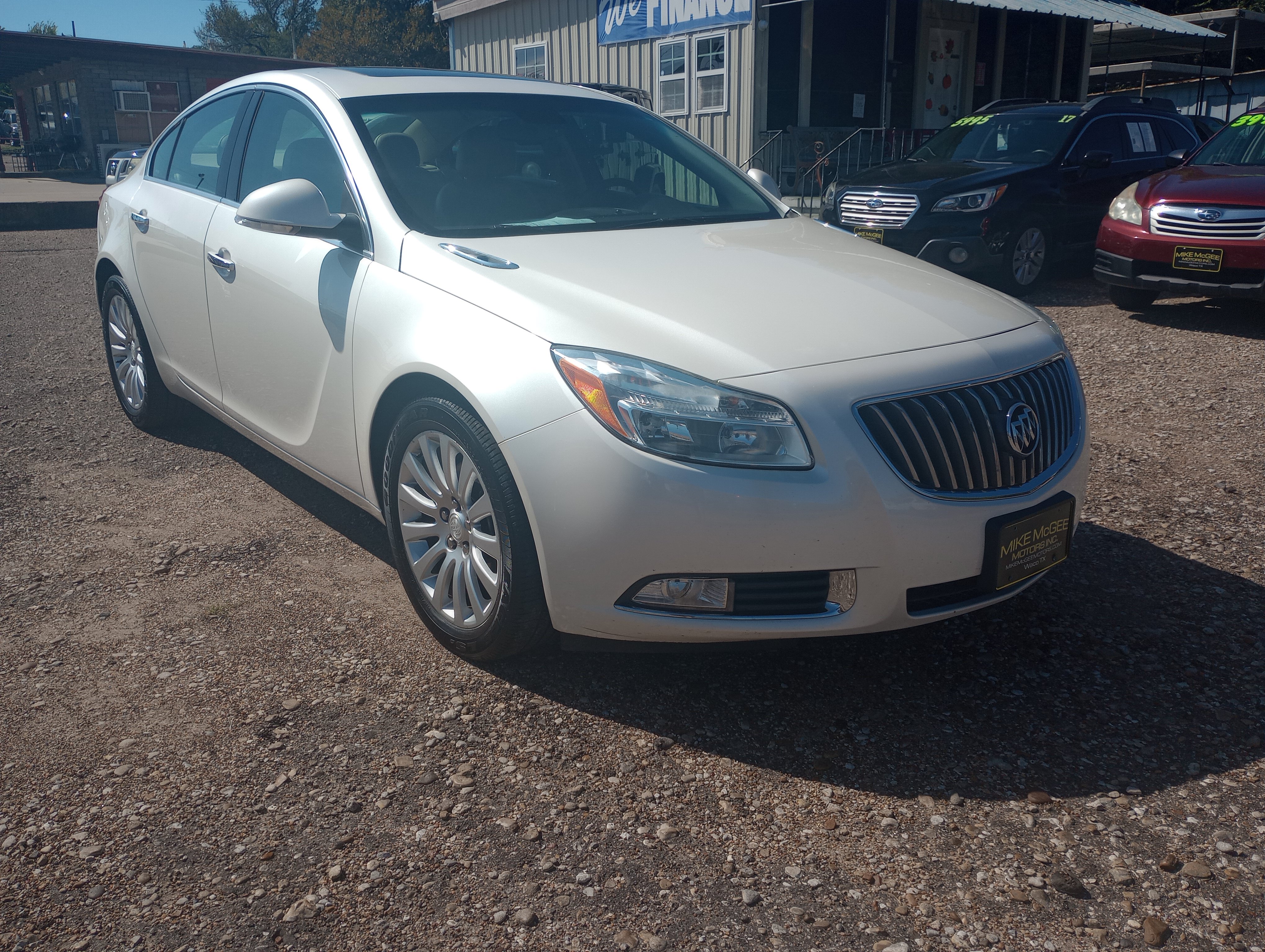Used 2013 Buick Regal Premium FWD image 1