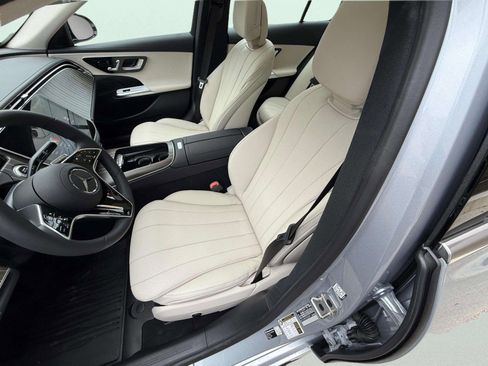 Used 2026 Mercedes-Benz E 350 4MATIC Sedan image 11