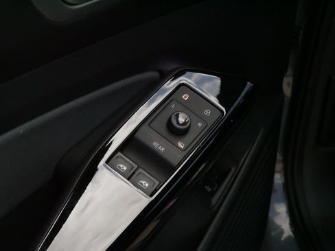 Certified 2023 Volkswagen ID.4 Pro S AWD/4WD image 19
