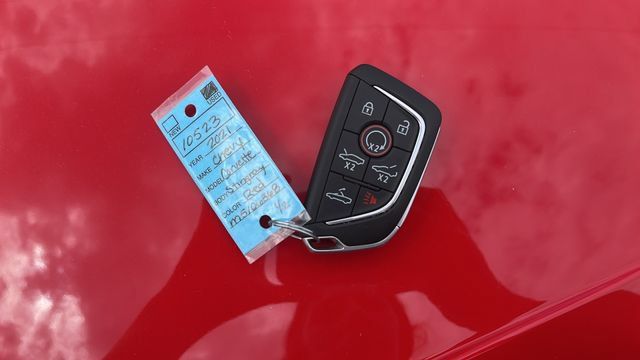 Used 2021 Chevrolet Corvette Stingray Premium Conv w/ Z51 Performance Package RWD image 31