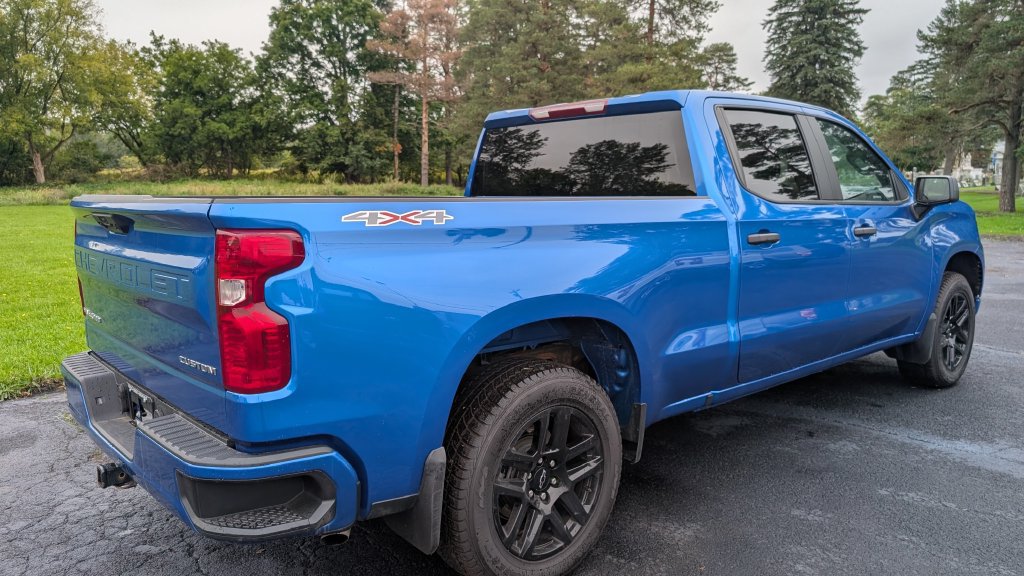 Used 2024 Chevrolet Silverado 1500 Custom AWD/4WD image 5