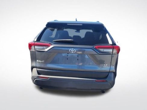 Used 2019 Toyota RAV4 LE w/ All Weather Liner Package image 5