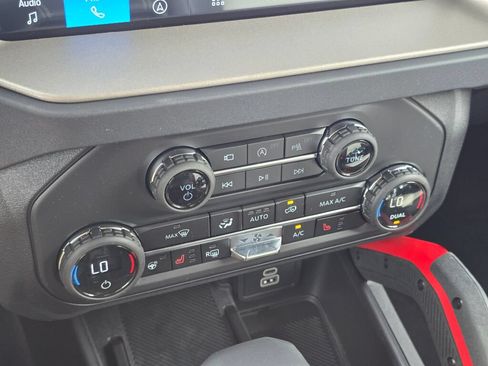 New 2026 Ford Bronco Outer Banks w/ Sasquatch Package AWD/4WD image 19