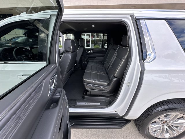 Certified 2024 GMC Yukon XL SLT RWD image 28