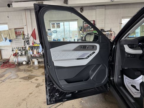 New 2026 Ford Explorer Platinum AWD/4WD image 11