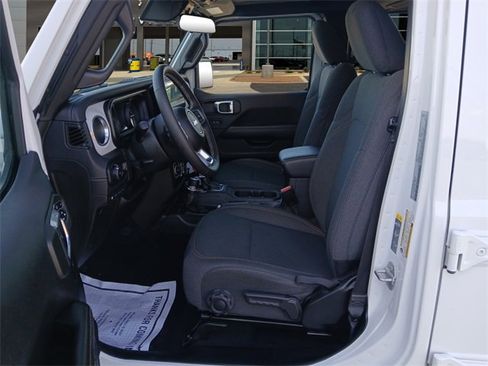 Used 2025 Jeep Wrangler Sahara 4xe w/ Safety Group image 9