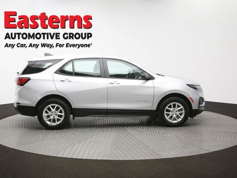 Used 2022 Chevrolet Equinox LS AWD/4WD image 45