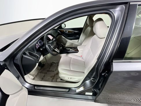 Used 2018 INFINITI Q50 Luxe RWD image 15
