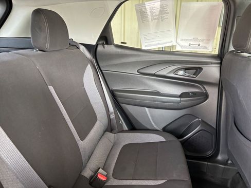 Used 2025 Chevrolet TrailBlazer LT image 36