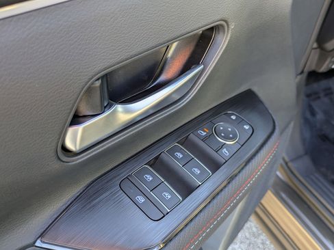 New 2026 Nissan Kicks SR w/ SR Premium Package FWD image 12