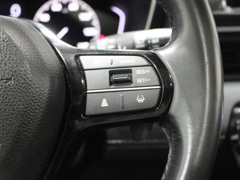 Used 2023 Honda Pilot Touring image 12