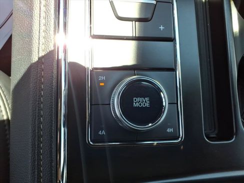 Used 2022 Ford Expedition XLT AWD/4WD image 19