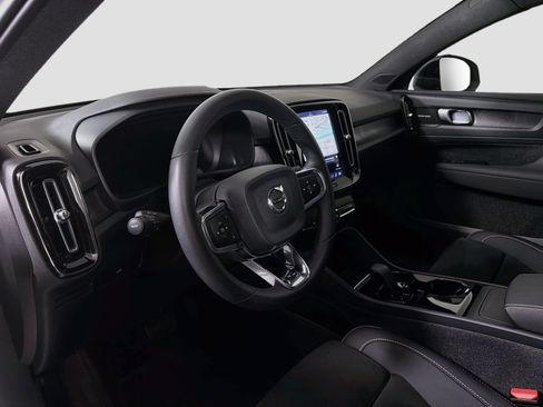 Certified 2023 Volvo C40 P8 Recharge Ultimate AWD/4WD image 10