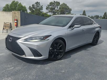 Used 2022 Lexus ES 300h F Sport w/ Accessory Package 2