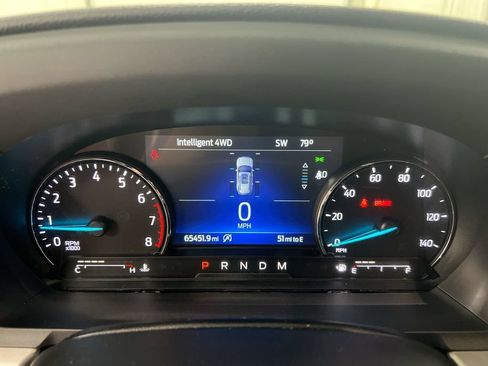 Used 2021 Ford Explorer XLT w/ Equipment Group 202A AWD/4WD image 12