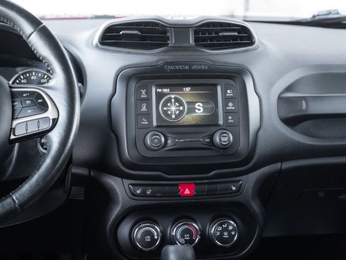 Used 2016 Jeep Renegade Latitude w/ Safety & Security Group image 12