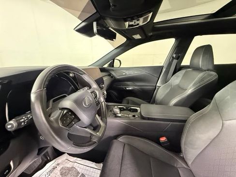 Used 2024 Lexus RX 350 FWD w/ Convenience Package image 18