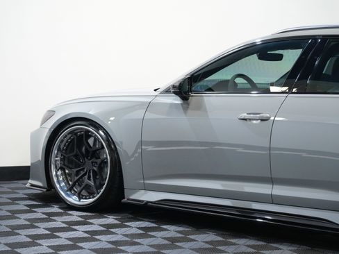 Used 2021 Audi RS 6 AVANT WAGON 4D image 22