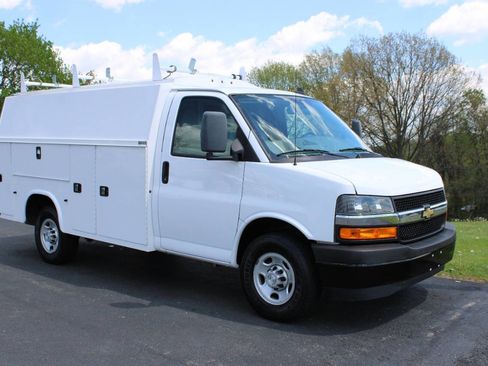 Used 2021 Chevrolet Express 3500 w/ Power Convenience Package image 1