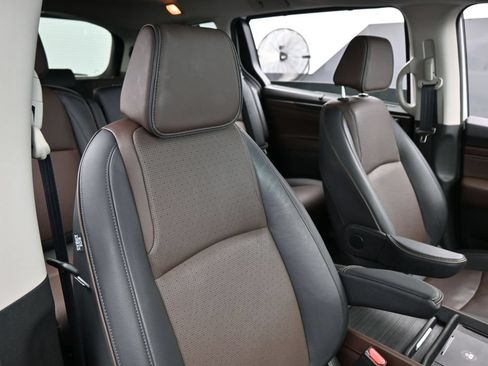 Used 2025 Honda Odyssey Elite image 46
