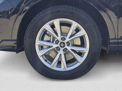 New 2025 Audi Q3 2.0T Premium image 9