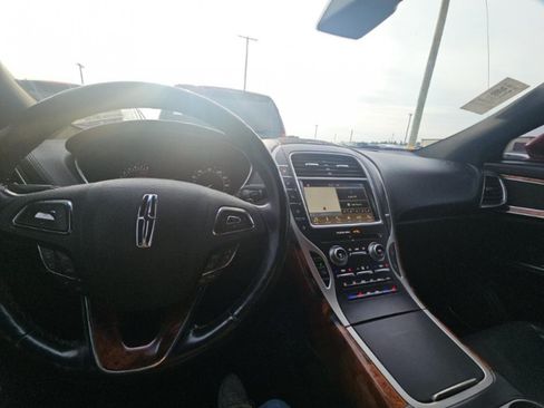 Used 2018 Lincoln MKX Reserve w/ Lincoln MKX Climate Package AWD/4WD image 16