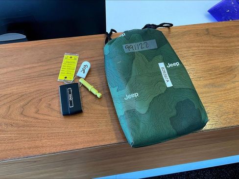 Used 2021 Jeep Grand Cherokee L Summit w/ Advanced Protech Group IV image 36