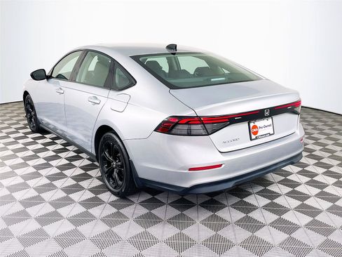 Certified 2025 Honda Accord SE image 6
