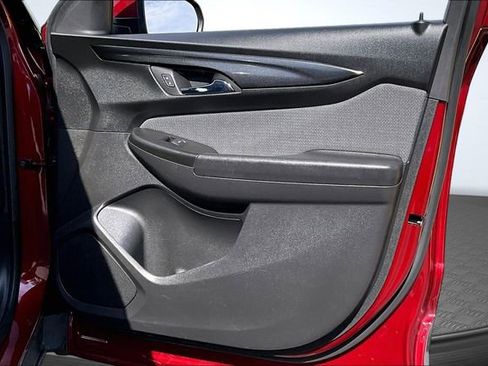 Used 2025 Chevrolet TrailBlazer LT image 26