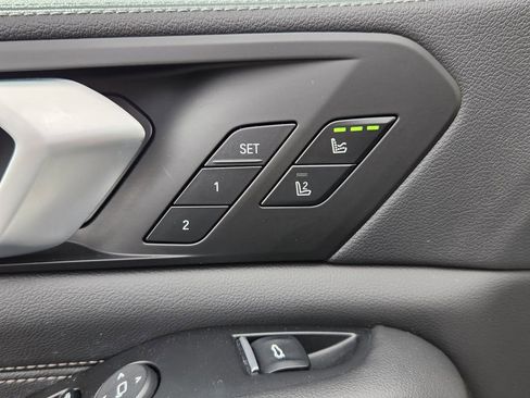 Used 2022 BMW X5 xDrive40i w/ M Sport Package image 29