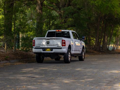 Used 2023 RAM 2500 Laramie AWD/4WD image 44
