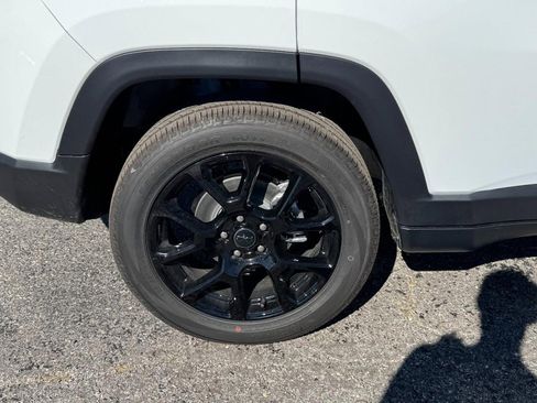 New 2026 Jeep Compass Latitude w/ Quick Order Package 29K image 4