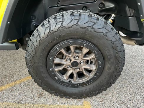 Used 2022 Jeep Wrangler Unlimited Rubicon w/ Dual Top Group image 20